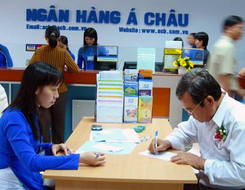 Khi nhà băng đẩy chỉ tiêu lợi nhuận xuống thứ yếu