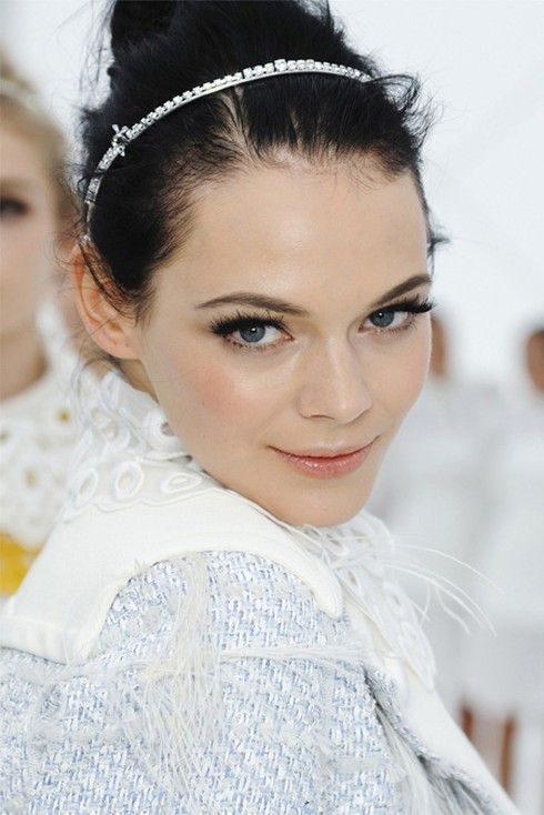 Tóc rối lãng mạn cho ngày cưới