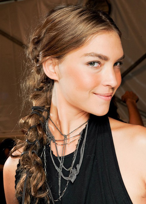 Tóc rối lãng mạn cho ngày cưới