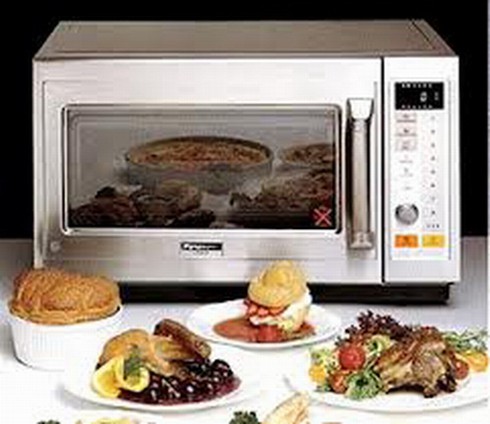 Nên hay không đun nóng thức ăn bằng lò vi sóng?