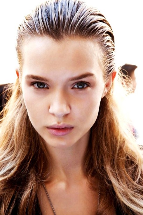 Tạo kiểu tóc sexy chỉ trong một phút