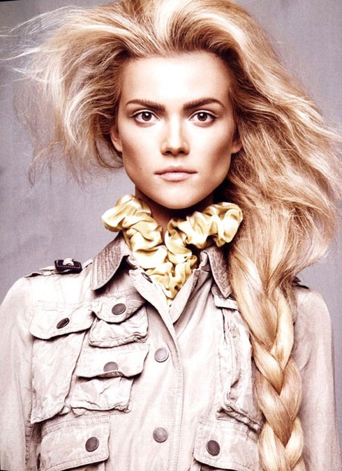 Tạo kiểu tóc sexy chỉ trong một phút