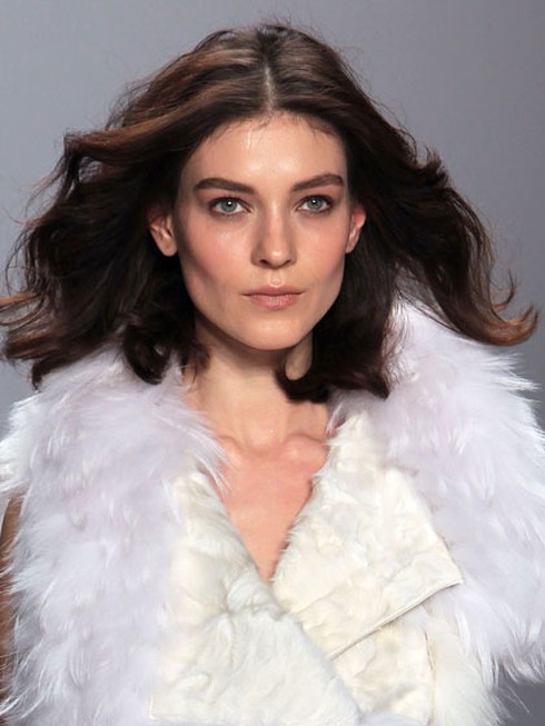 Đẹp dịu dàng với mắt khói ban ngày