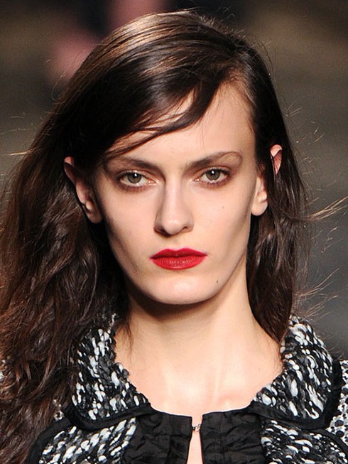 Đẹp dịu dàng với mắt khói ban ngày