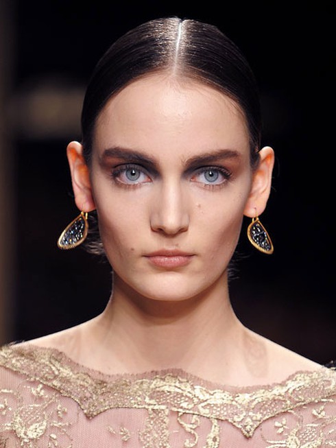 Đẹp dịu dàng với mắt khói ban ngày