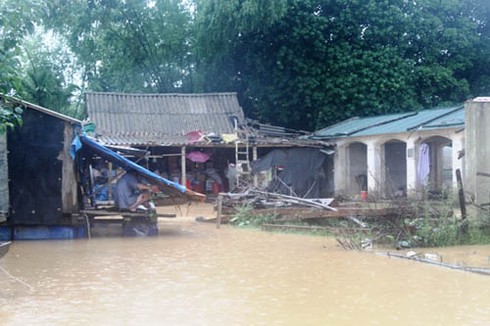 8 người chết, mất tích trong đợt lũ đầu tiên tại miền Trung