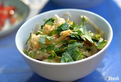 Buổi sáng đi ăn nộm chân gà, chân ngan