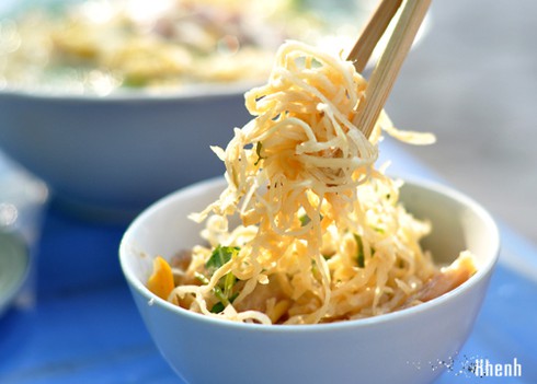 Buổi sáng đi ăn nộm chân gà, chân ngan