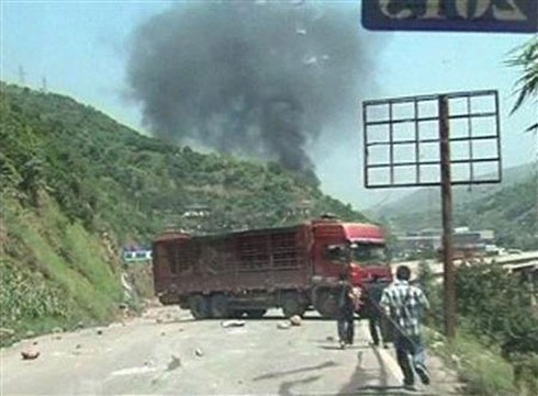 Hình ảnh đổ nát sau động đất ở Trung Quốc