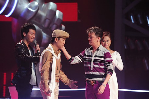 Mr. Đàm đứt ruột loại gà cưng khỏi The Voice
