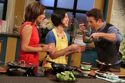 Hành trình trở thành Vua đầu bếp của cô gái khiếm thị gốc Việt