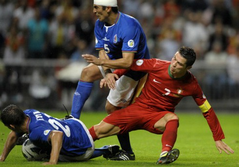 Bồ Đào Nha và Hà Lan thắng đậm