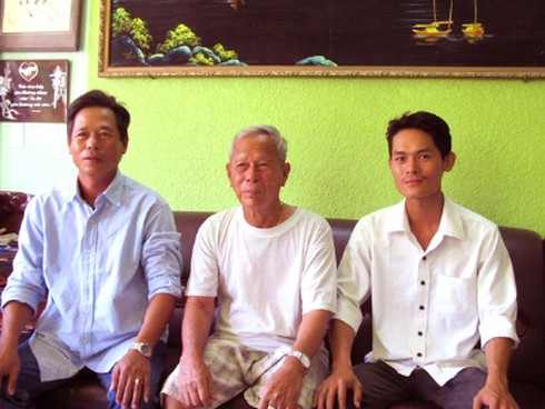 Ra Hoàng Sa làm dịch vụ