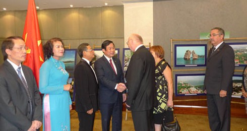 Tăng cường hợp tác với Hungary, Ba Lan và Pháp trong lĩnh vực TT&TT