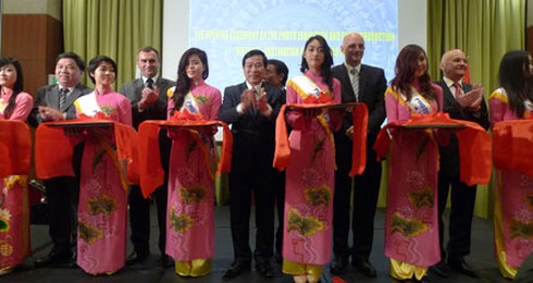 Tăng cường hợp tác với Hungary, Ba Lan và Pháp trong lĩnh vực TT&TT