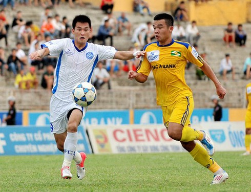 Công Vinh không hối hận khi về với bầu Kiên