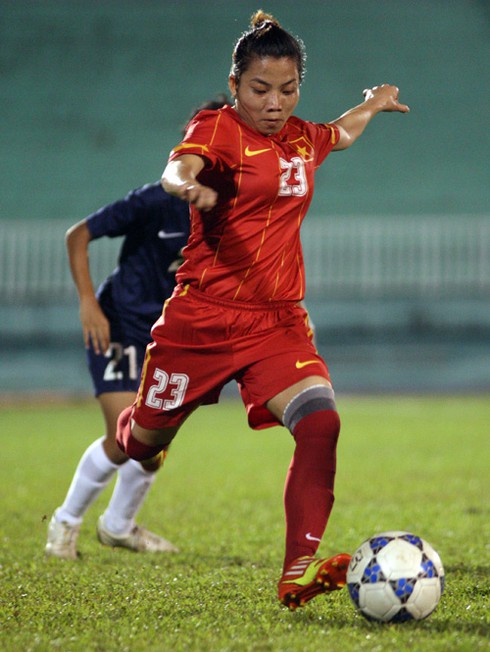 ĐT nữ Việt Nam thắng Singapore 10-0