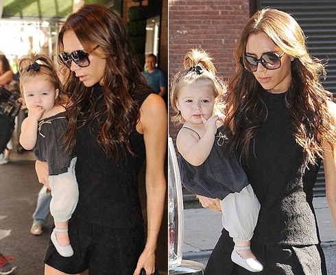Bà Becks diện đồ phối hoàn hảo cùng con gái