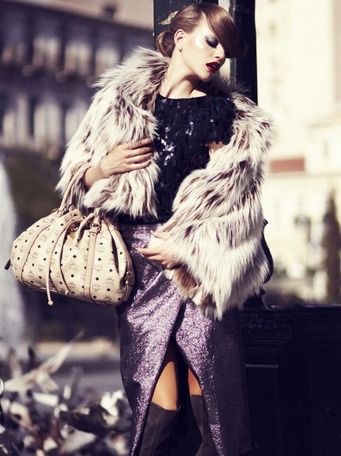 Mặc đẹp với áo khoác lông thú mùa thu đông