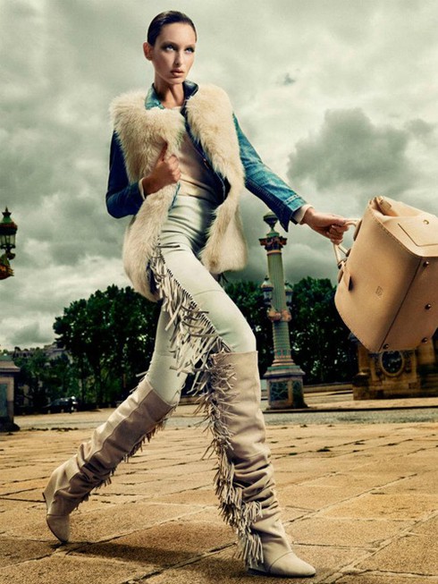 Mặc đẹp với áo khoác lông thú mùa thu đông
