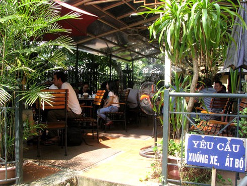 Nhộn nhịp kinh doanh trong Bảo tàng Lịch sử Quốc gia