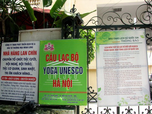 Nhộn nhịp kinh doanh trong Bảo tàng Lịch sử Quốc gia