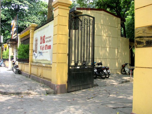 Nhộn nhịp kinh doanh trong Bảo tàng Lịch sử Quốc gia