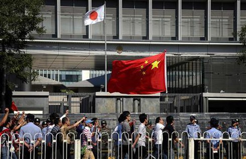 Nhật dừng nhiều hoạt động tại Trung Quốc, tăng cường bảo vệ Senkaku