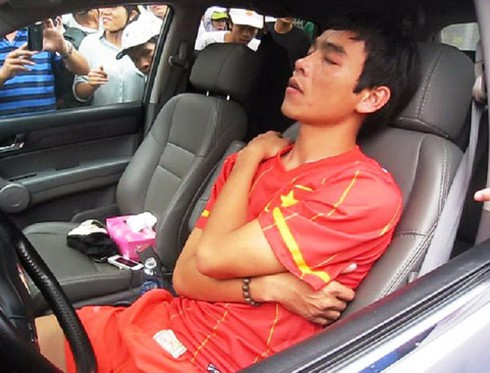 Huy Hoàng thôi giữ chức đội trưởng và trợ lý HLV