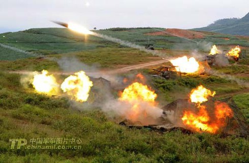 Trung Quốc tập luyện dàn trận, 'trêu tức' Nhật Bản