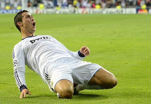 Ronaldo ghi bàn phút cuối, Real thắng nghẹt thở Man City