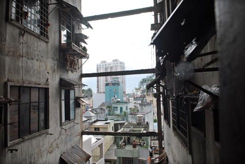 Cảnh sống lay lắt ở chung cư từng là bậc nhất Sài thành