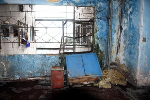 Cảnh sống lay lắt ở chung cư từng là bậc nhất Sài thành