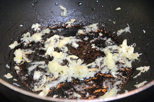 Cá hồi kho mặn - Món ngon cho ngày trở gió