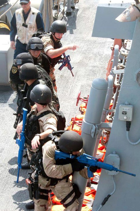 Xem đặc nhiệm Mỹ phối hợp chống cướp biển với Trung Quốc