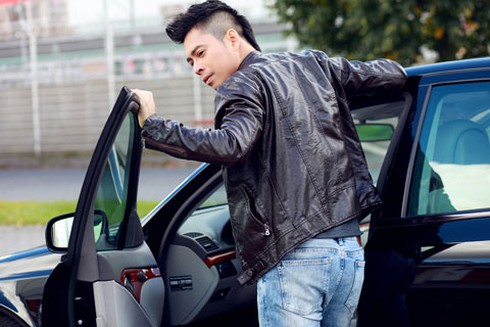 Michiyo Phạm Ngà mua xế sang tặng người yêu