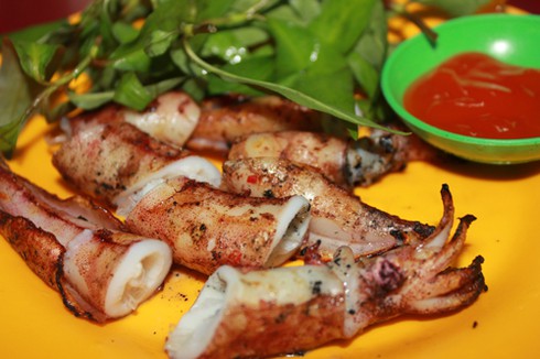 Quán ốc nướng gần chợ Tân Sơn Nhất