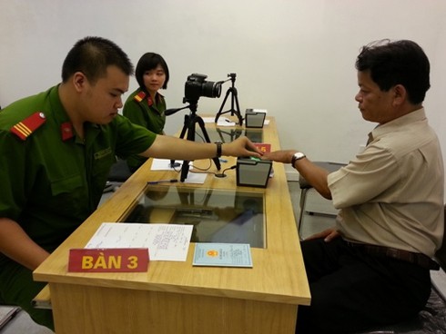 Chính thức triển khai mẫu CMND mới