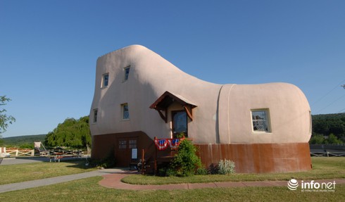 Chiêm ngưỡng 15 tòa nhà có kiến trúc kỳ quặc nhất thế giới - ảnh 12