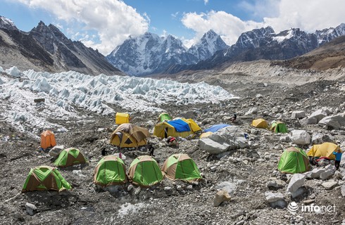 Rác ngập tràn nóc nhà thế giới - ảnh 3