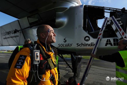 Máy bay năng lượng mặt trời bắt đầu bay vòng quanh Trái Đất - ảnh 2