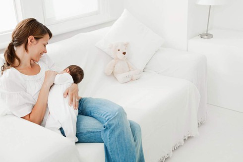 Nghiên cứu mới: Bú mẹ càng nhiều càng thông minh, giàu có lúc trưởng thành - ảnh 1