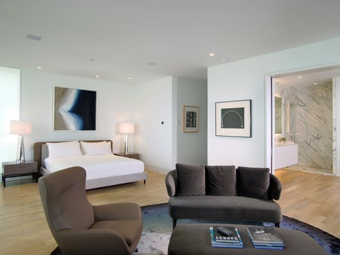 Bên trong căn nhà