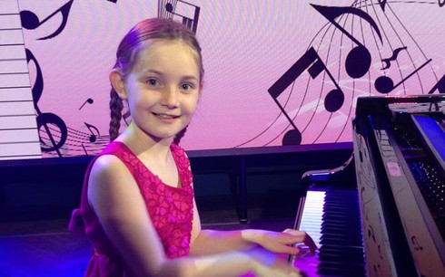 Thần đồng âm nhạc 10 tuổi viết hoàn chỉnh một vở opera - ảnh 1