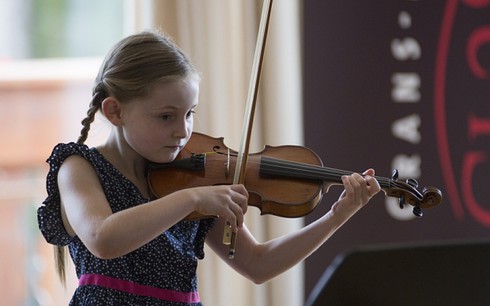 Thần đồng âm nhạc 10 tuổi viết hoàn chỉnh một vở opera - ảnh 2