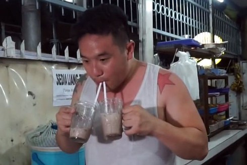 Bị điếc tạm thời vì ăn