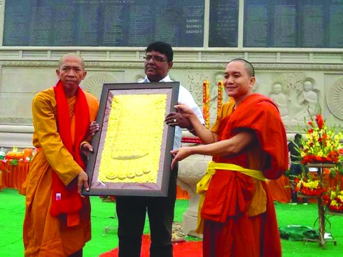 Ngôi chùa Việt trên đất Ấn Độ - ảnh 2