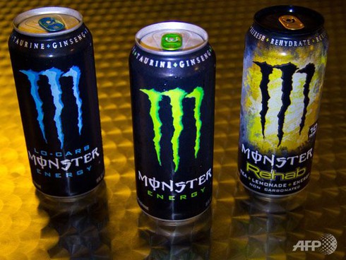 Mỹ điều tra các vụ tử vong sau khi uống nước tăng lực - ảnh 1