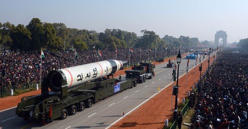 Ấn Độ “khoe” tên lửa tầm xa bắn xuyên đại lục Trung Quốc - ảnh 1