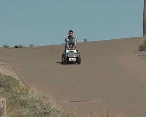 Kỷ lục Guinness: Chiếc ô tô nhỏ nhất thế giới - ảnh 4